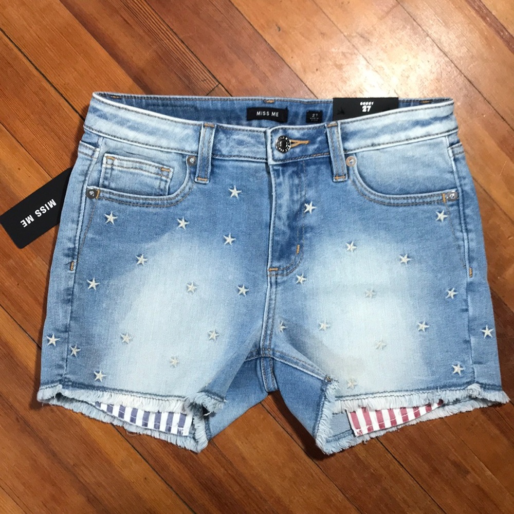 NWT. Miss Me Americana Mid-Rise Cutoff Jean Shorts